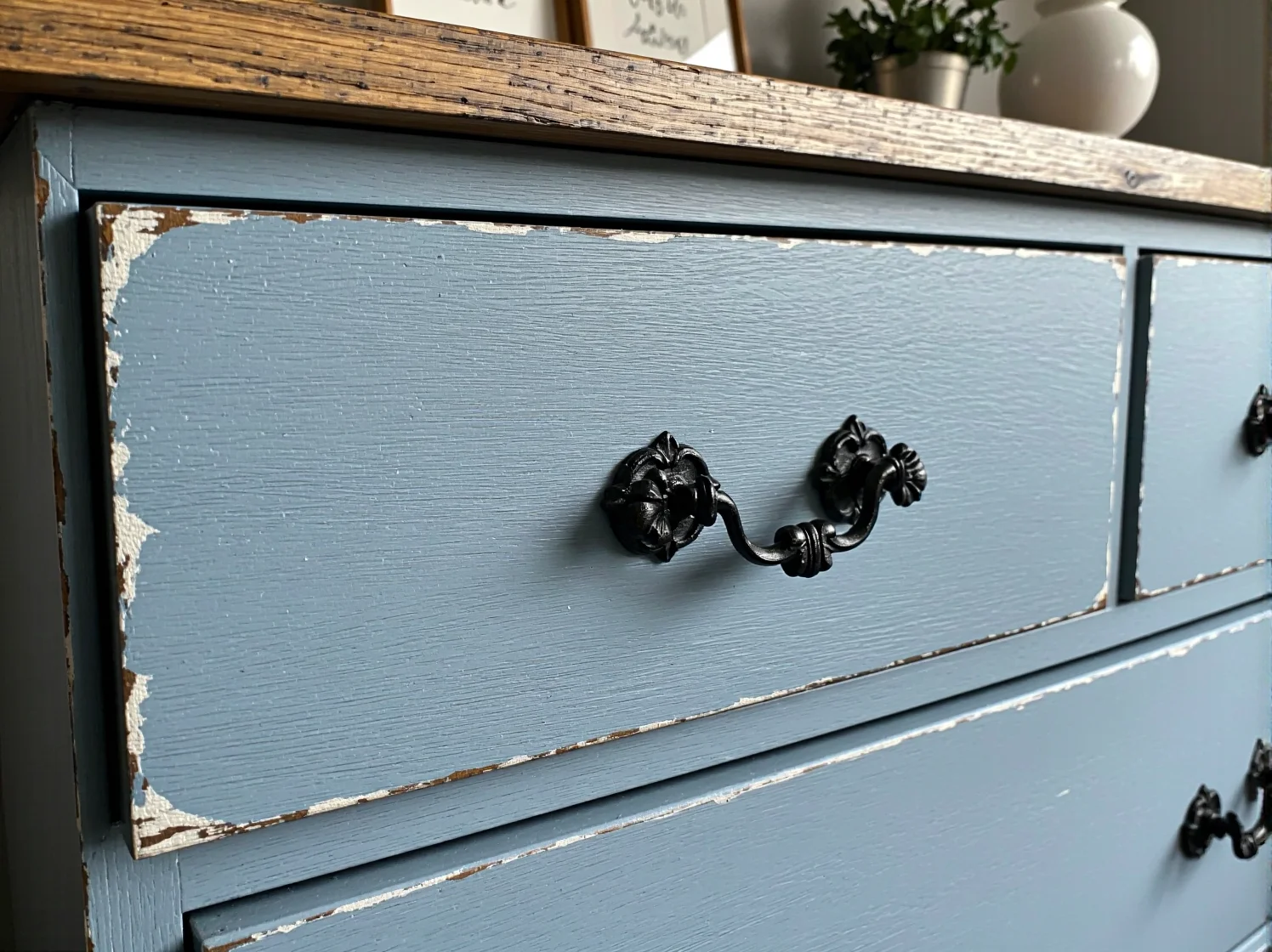 Ranking farb kredowych do mebli – wybierz najlepsze preparaty do renowacji